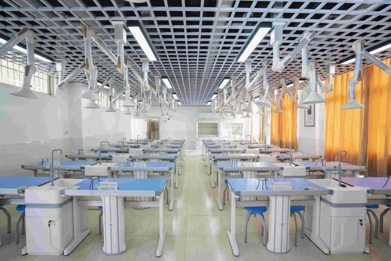 化学实验室.jpg